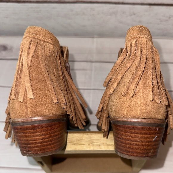 Lucky Brand Freedah Fringe Suede Booties Tan Size 7M Western Boho Almond Toe - Picture 10 of 11